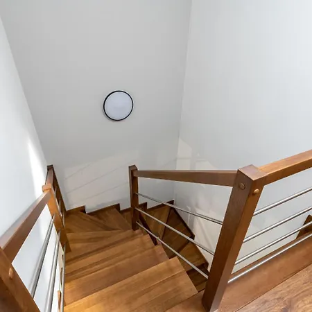 Prestigious With Garden, Garage, And Elegant Villa *