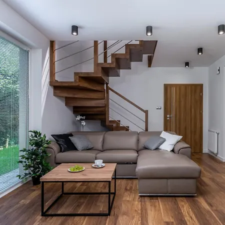 Villa Prestigious With Garden, Garage, And Elegant