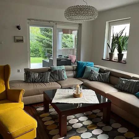 Dom Z Ogrodem W Krakowie Villa Krakow