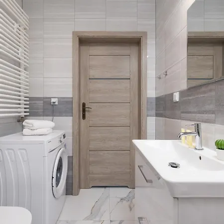 Cozy Laszkiewicza With Parking By Renters Apartament