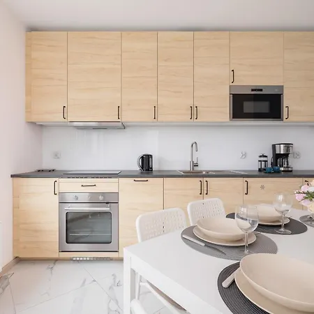 Cozy Laszkiewicza With Parking By Renters Apartament