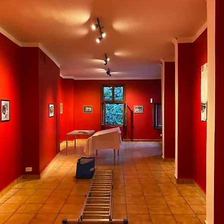 Hostel Art Space