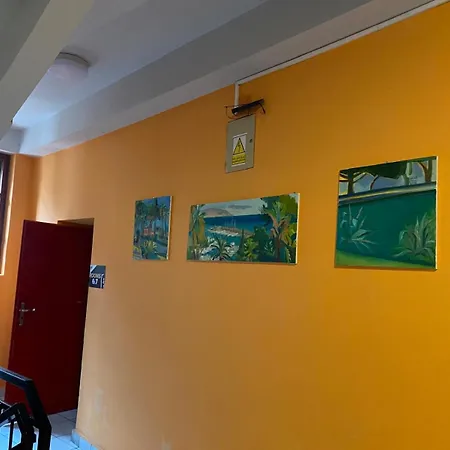 Art Space Hostel *