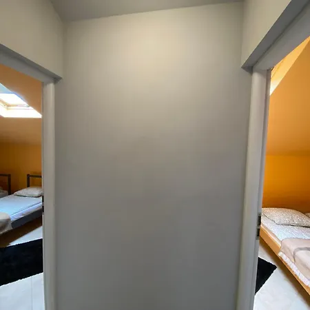 Hostel Art Space
