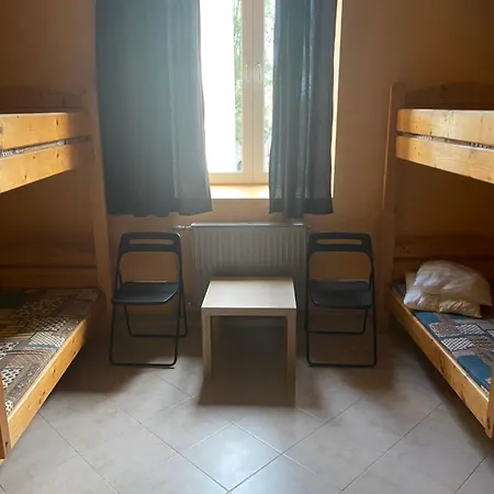 Art Space Hostel *
