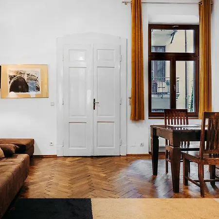 Antique Old Town Apartamento Cracovia