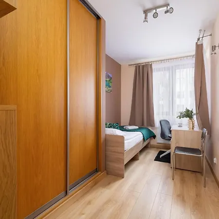 Grzegorzecka Family With Balcony & Parking Cracow By Renters Krakow