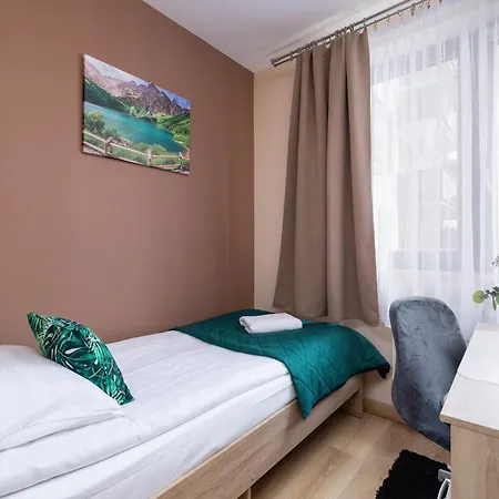 Grzegorzecka Family With Balcony & Parking Cracow By Renters *