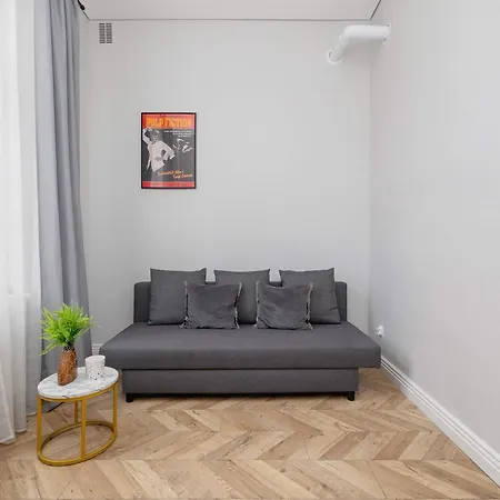 Elegant Family Near Center By Renters Apartment