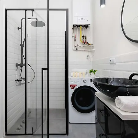 Elegant Family Near Center By Renters Apartment *