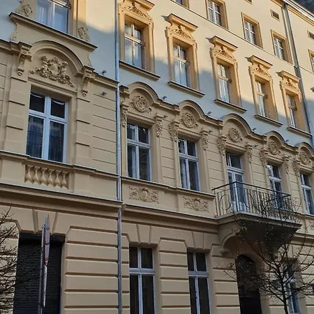 Location To Explore Spacious 105m2 Apartment *