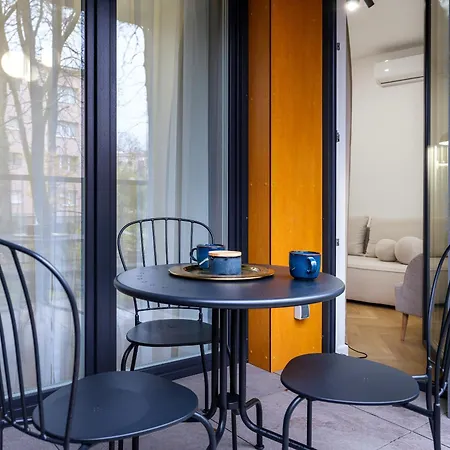 Apartment Luxury Two-bedroom With Terrace By Tyzenhauz