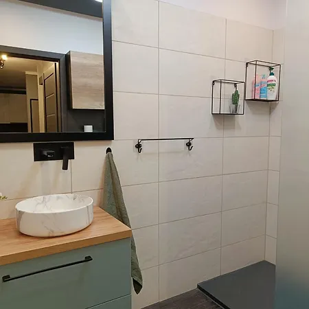 Apartment Uroczy Z Garazem *