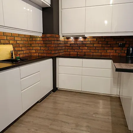 Apartment Uroczy Z Garazem *
