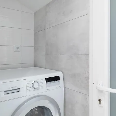 Classic & Elegant Moniuszki In By Renters Apartment