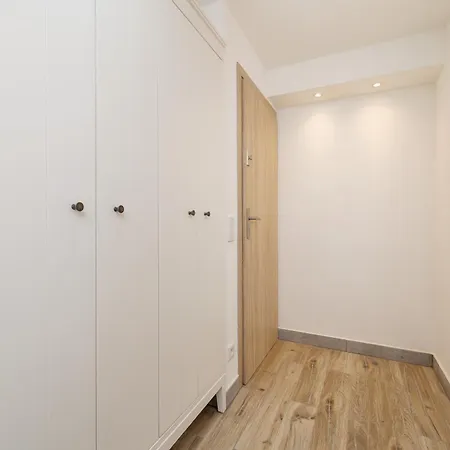Apartment Classic & Elegant Moniuszki In By Renters Krakow
