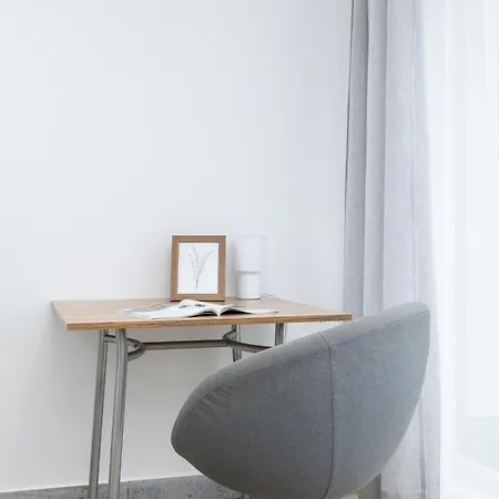 Classic & Elegant Moniuszki In By Renters