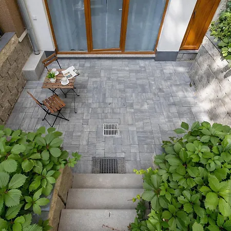 Classic & Elegant Moniuszki In By Renters Apartment Krakow
