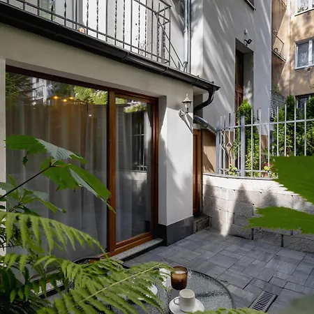 Classic & Elegant Moniuszki In By Renters