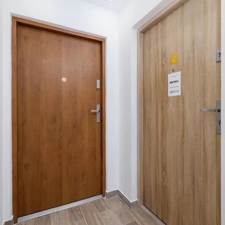 Apartment Classic & Elegant Moniuszki In By Renters *