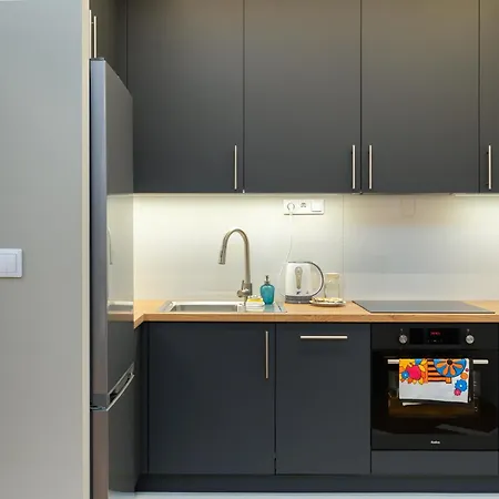 Old Town Emerald Apartment