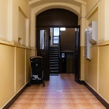 Apartment Old Town Emerald