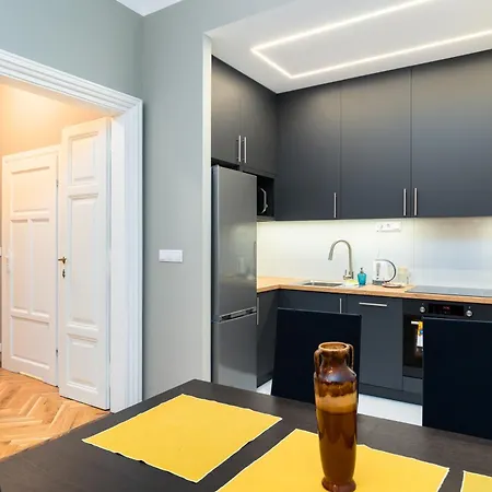 Apartment Old Town Emerald *