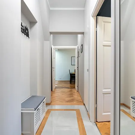 Apartment Old Town Emerald *