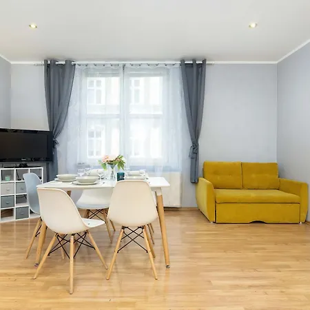 Bright Near Old Town And Wawel By Renters