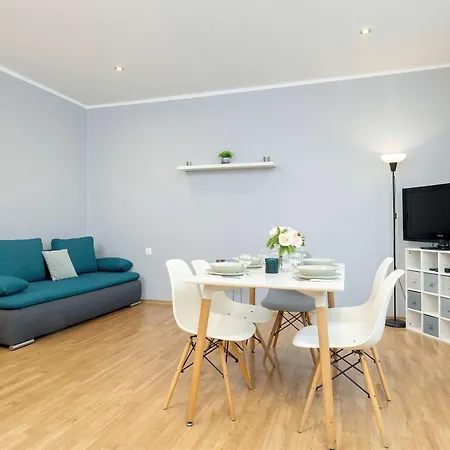 Bright Near Old Town And Wawel By Renters *