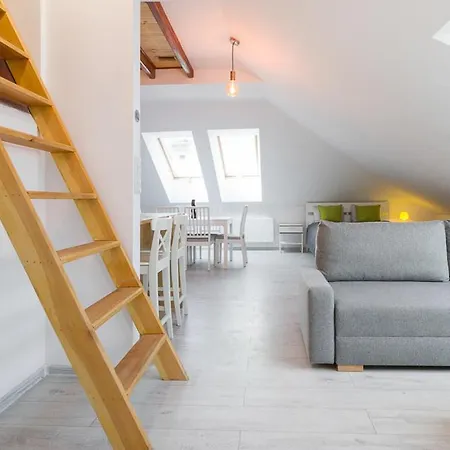 At Apartament