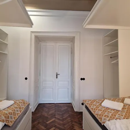 Noce I Dnie Apartment *