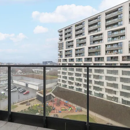 Cozy Laszkiewicza With Parking By Renters