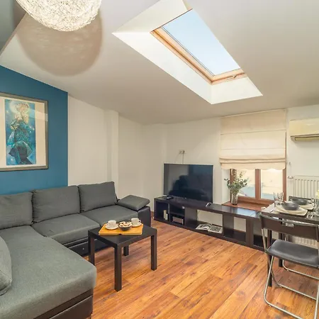 Apartment - Location, Ac - By Rentujemy Krakow