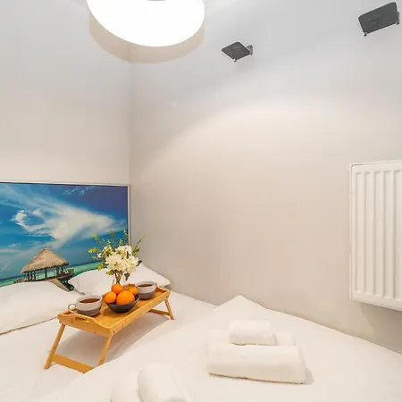 Apartment - Location, Ac - By Rentujemy Krakow