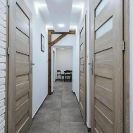 Beer Street Apartment *