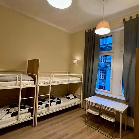 Fox Hostal *