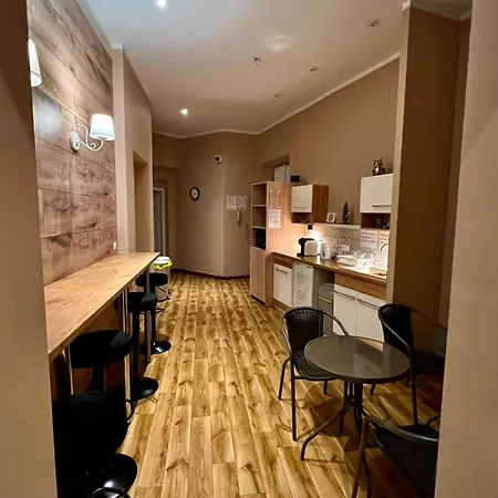 Fox Hostal *