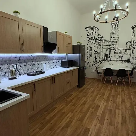 Fivehostel