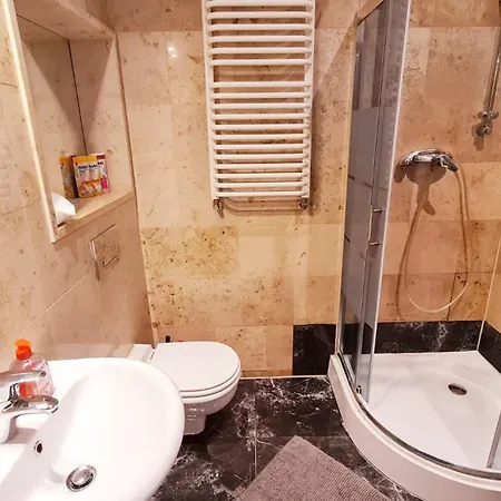 Apartment Komfortowy Na Ul Brackiej 6b *