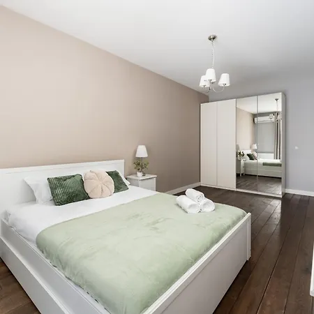Apartment Lubicz Urban Haven *