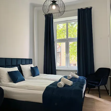Iris Aparthotel *