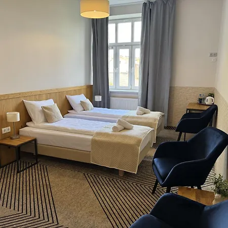 Iris Aparthotel *