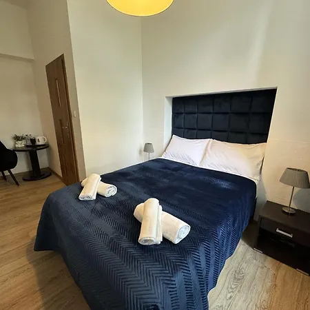Iris Aparthotel