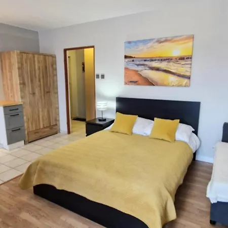 Cozy Modern Sunrise 35m2 Balcony 3 Persons Apartament Kraków