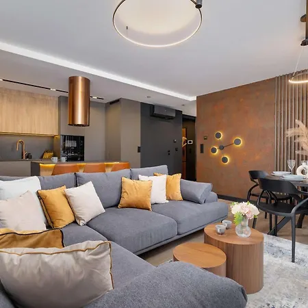 Exclusive With Parking By Renters Prestige Apartment Krakow