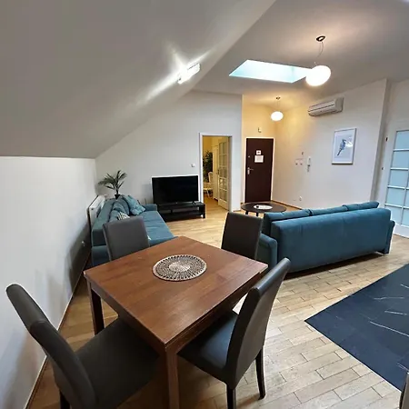 Golden With Lift - Old Town Appartement Cracovie