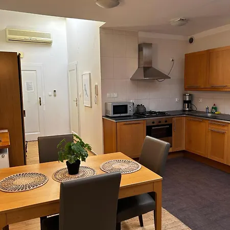 Golden With Lift - Old Town Appartement Cracovie