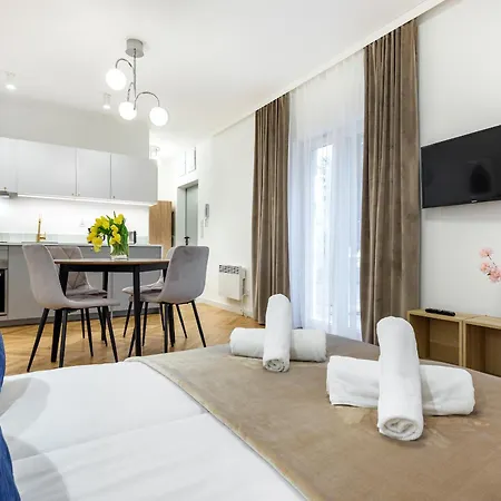 Tyzenhauz Topolowa Aparthotel Krakow