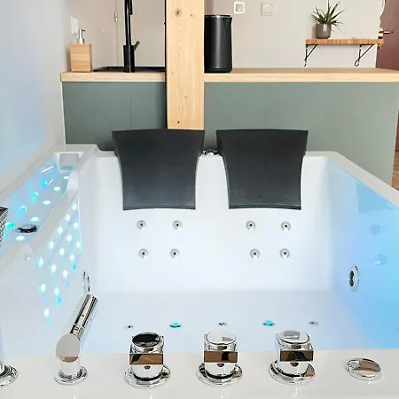 Apartment Premium Jacuzzi With Air Conditioning, Main Square Cracow Krakow